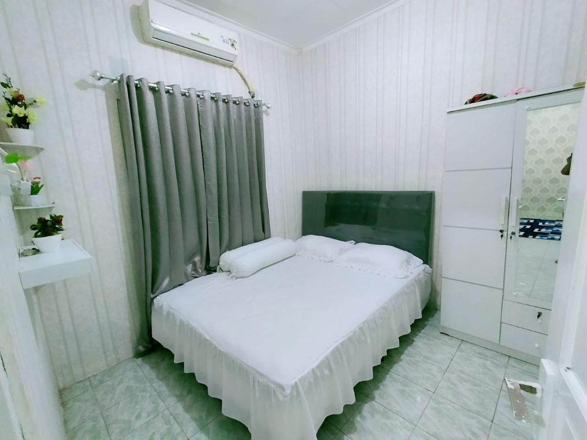 Shifana Homestay Syariah Yogyakarta Eksteriør bilde