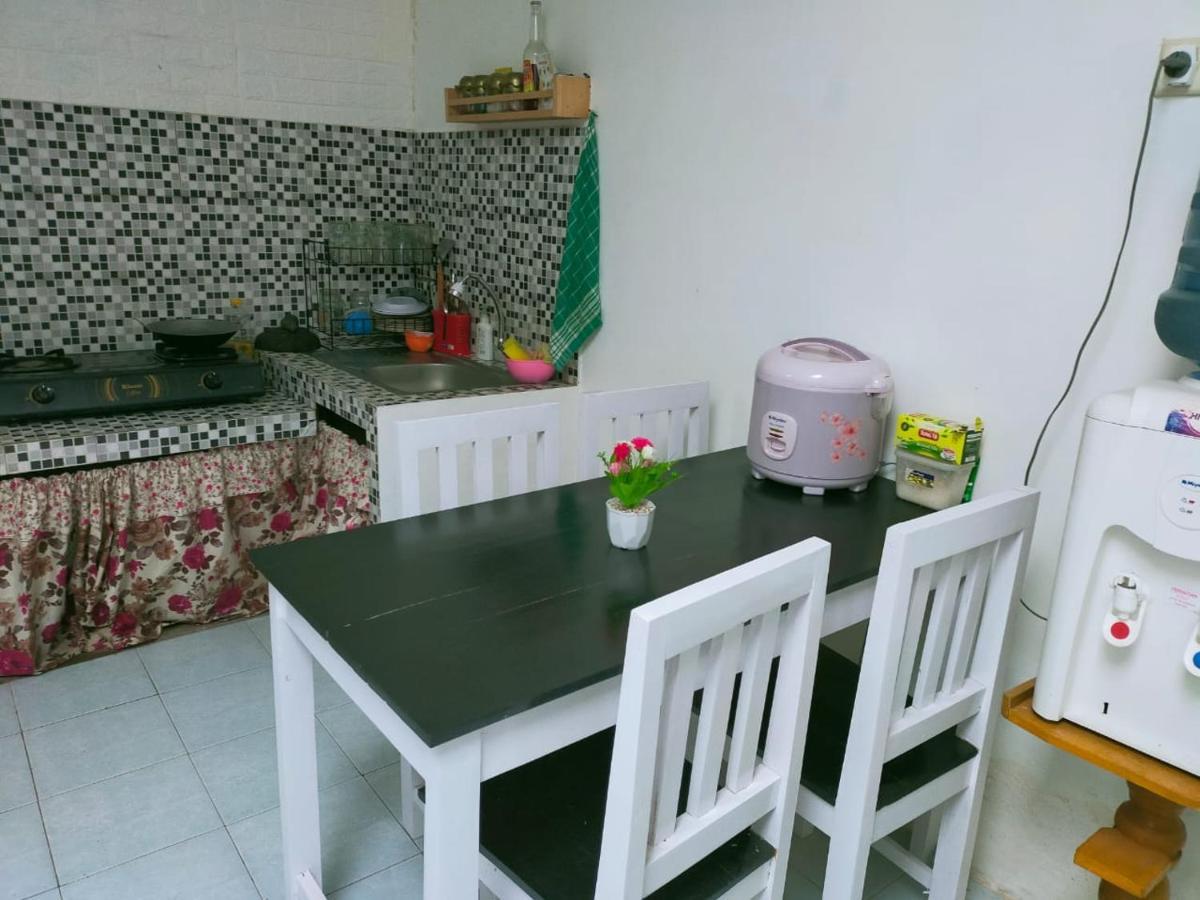 Shifana Homestay Syariah Yogyakarta Eksteriør bilde